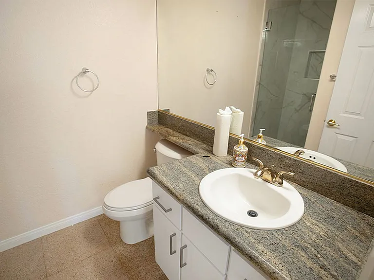 2120 Waterbury Ln — Photo 20
