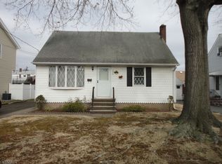 598 Hickory Ave, Rochelle Park, NJ 07662