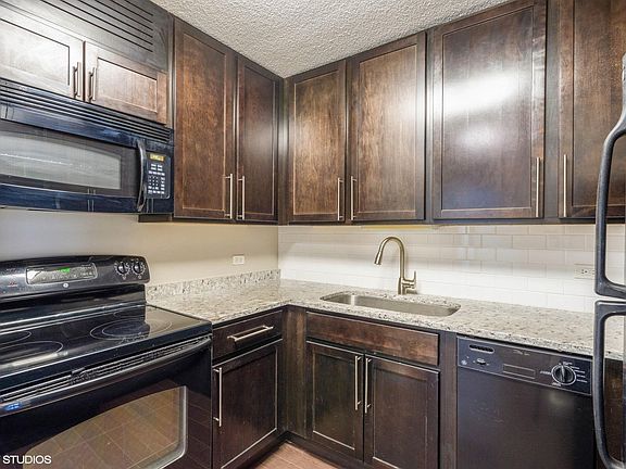 2nd image of 70 W Huron St APT 410