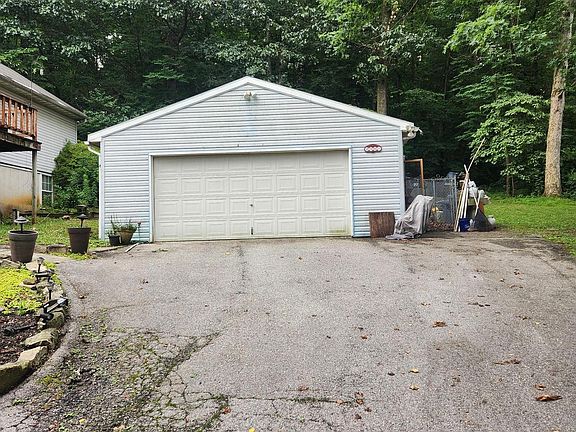2nd image of 290 Creek Rd