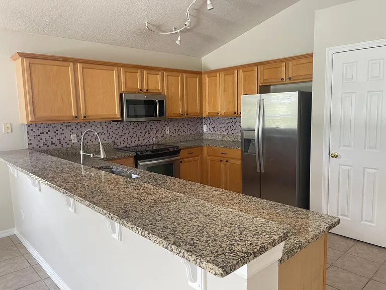 5247 Marbella Isle Dr — Photo 8