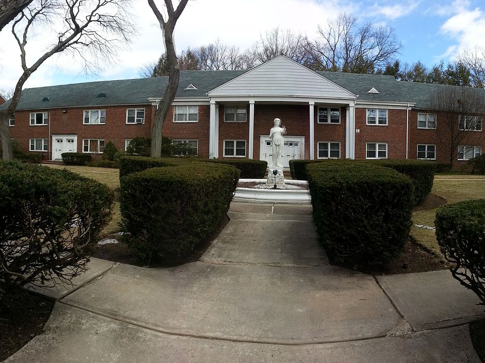 2nd image of 151 E Palisade Ave #E16-58