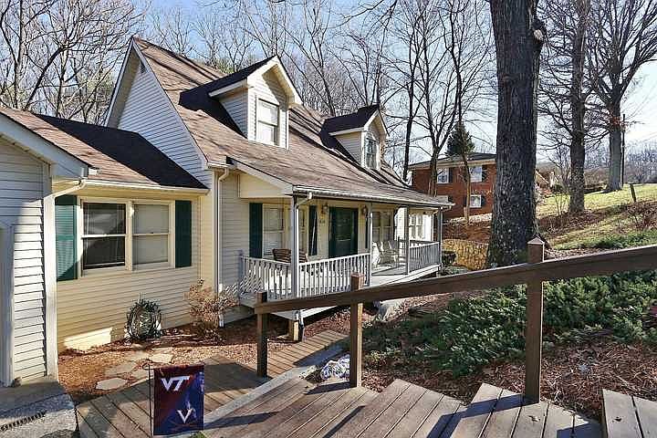 1st image of 1828 Pelham Dr