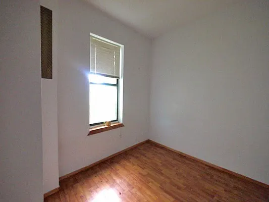 Rented by New York Residence | media 28