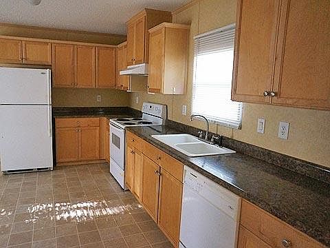 1st image of 118 Jax Dr