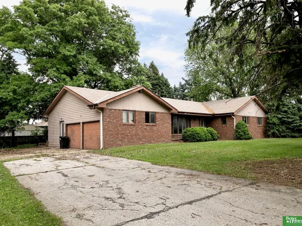 5130 O St, Omaha, NE 68117