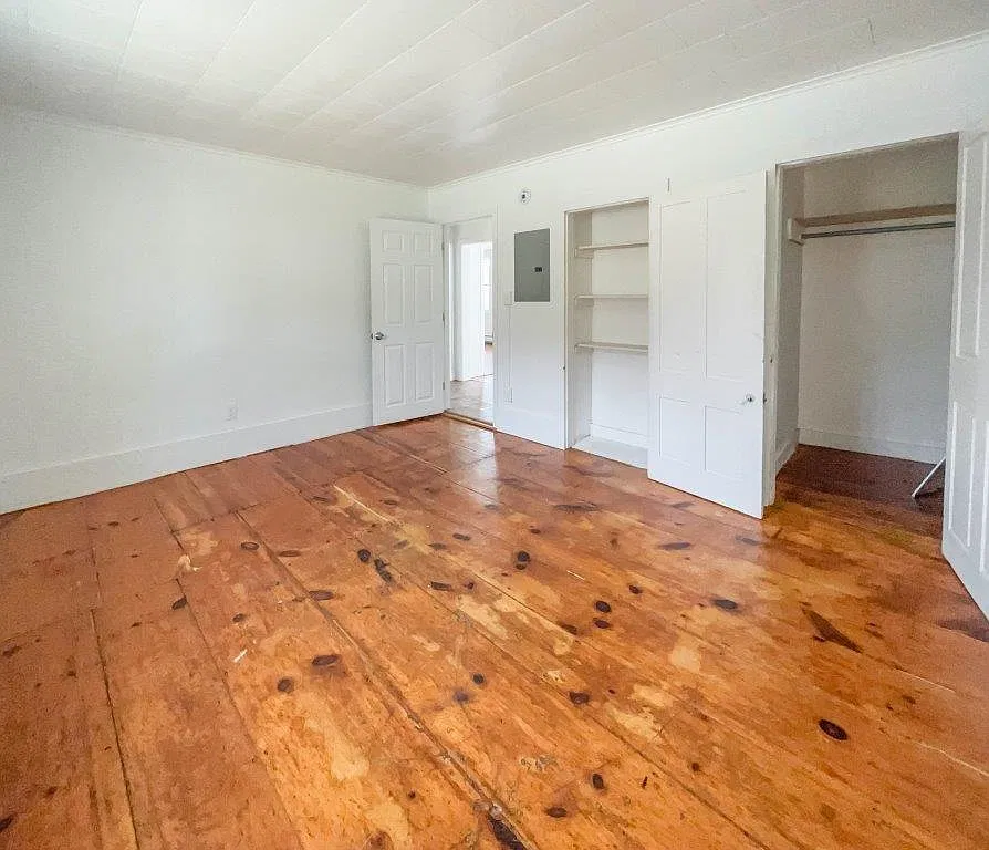 2 bed, 1.0 bath, 950 sqft, $1,700 — Photo 3