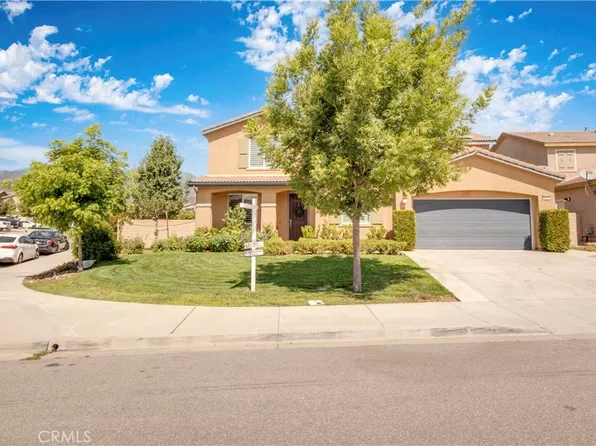 4042 Bristlecone Pine Ln, San Bernardino, CA 92407