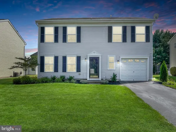 75 Greenbrook Dr, Columbus, NJ 08022