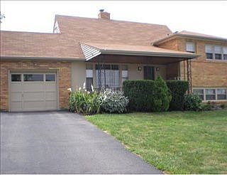2nd image of 1721 Phillips Dr