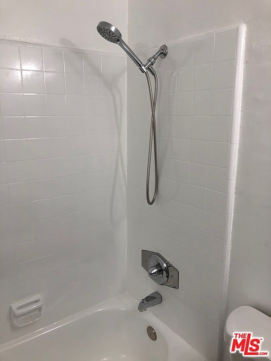 2nd image of 7524 Sepulveda Blvd #107