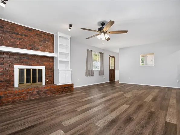 1119 W Johnathan Way, Mustang, OK 73064
