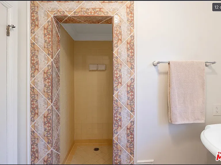 1248 S Ridgeley Dr — Photo 12