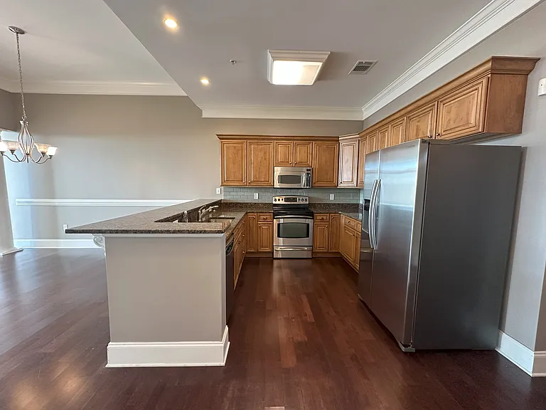 804 Watermarke Ln — Photo 8