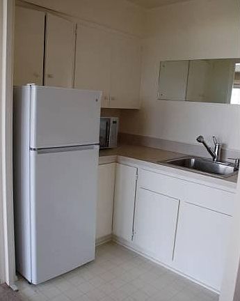 5th image of 201 2nd St S APT 411