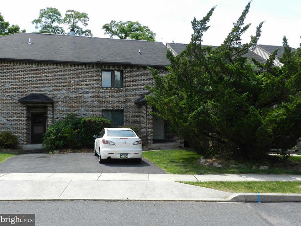 1st image of 2424 Chadwick Ct