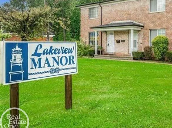37100 Jefferson Ave, Harrison Township, MI 48045