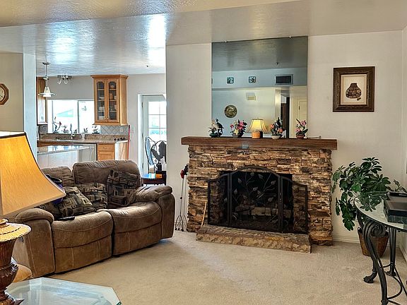 4th image of 7053 E DREYFUS Avenue