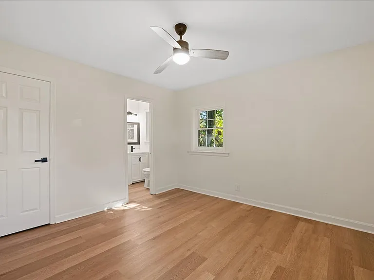 1801 Morehead Ave — Photo 12
