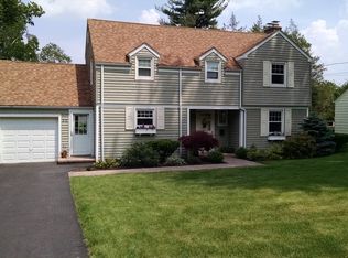 56 Farmingdale Rd, Wethersfield, CT 06109