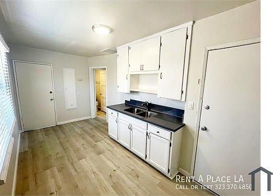 3rd image of 10961 S Figueroa St #13B