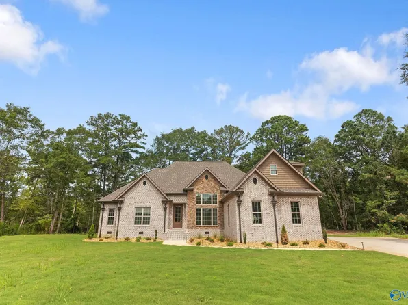 235 Arrowhead Trl, Gadsden, AL 35901