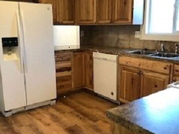 kitchen, north and east walls