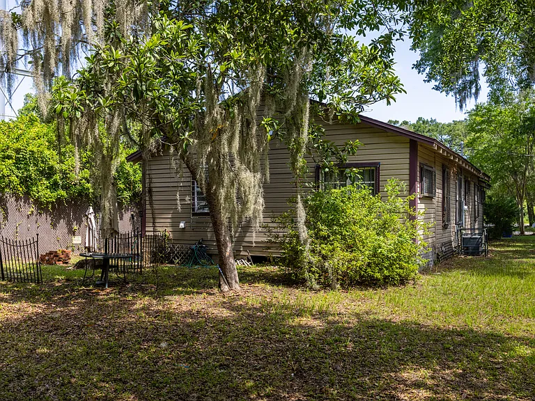 1113 NW 5th Ave — Photo 27