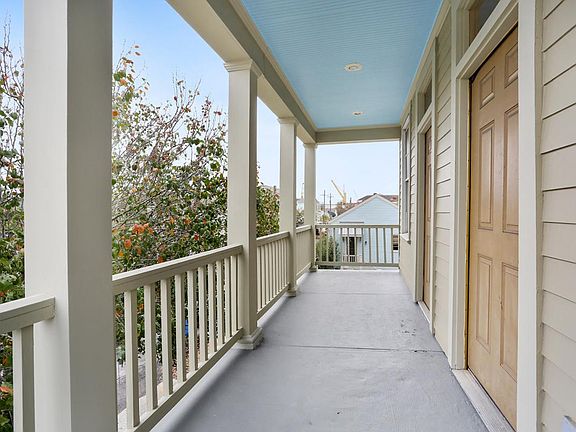 2nd image of 618 1st St #618