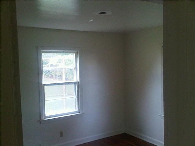 2nd image of 726 Bryson St