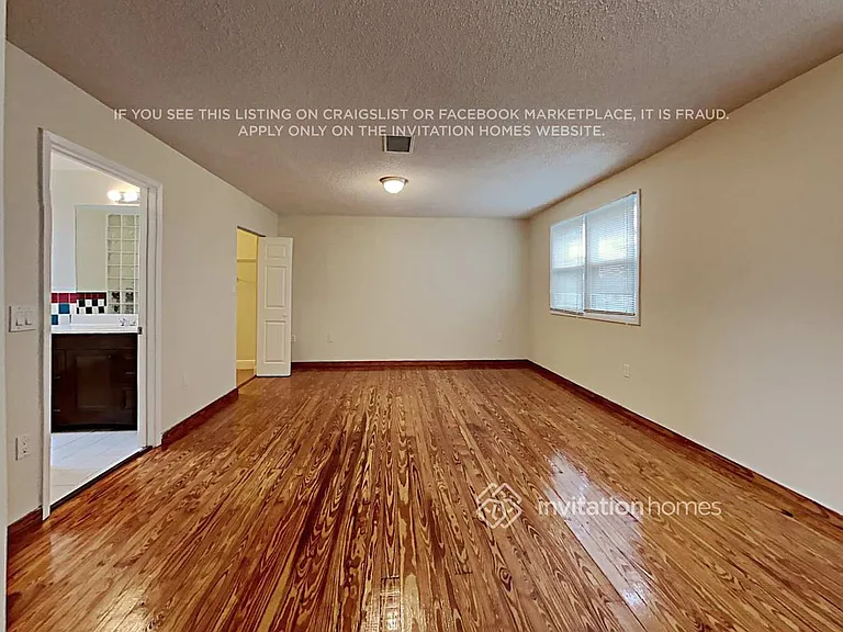 9853 SW 221st St — Photo 13