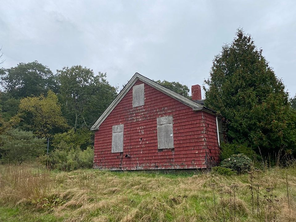2nd image of 855 County St