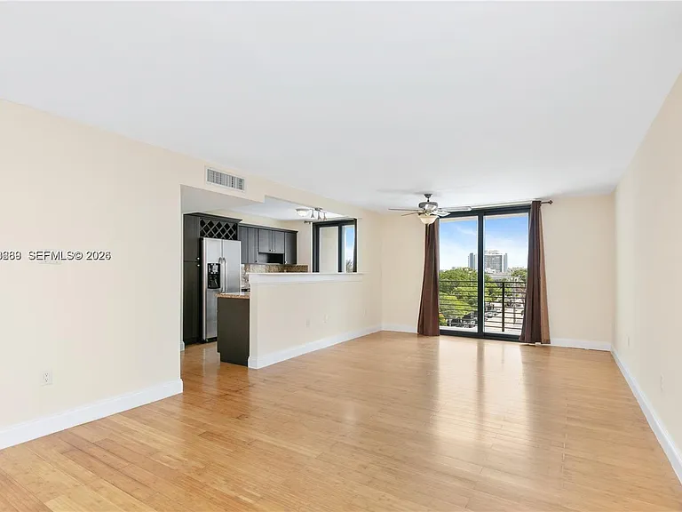 8100 Byron Ave #501 — Photo 9