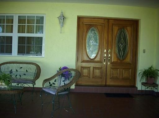 4th image of 1055 SW 65th Ave