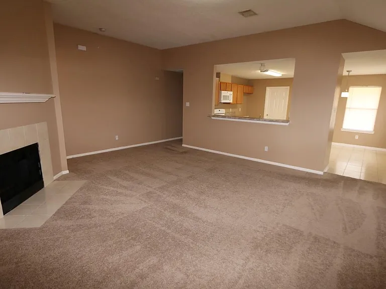 5911 S Brenwood Dr — Photo 2