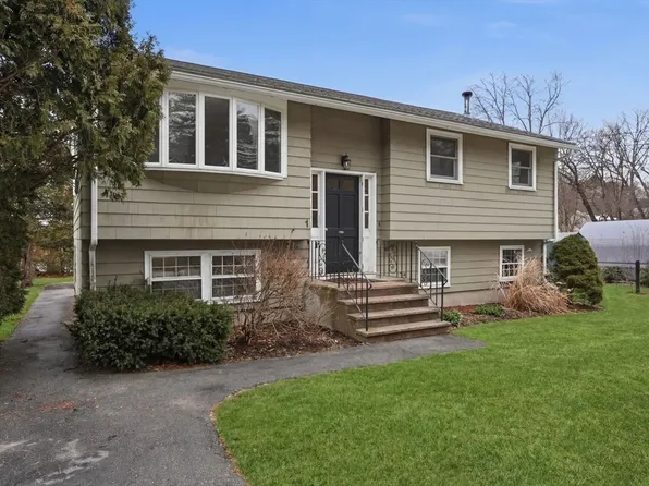 1 Joanne Rd, Burlington, MA 01803