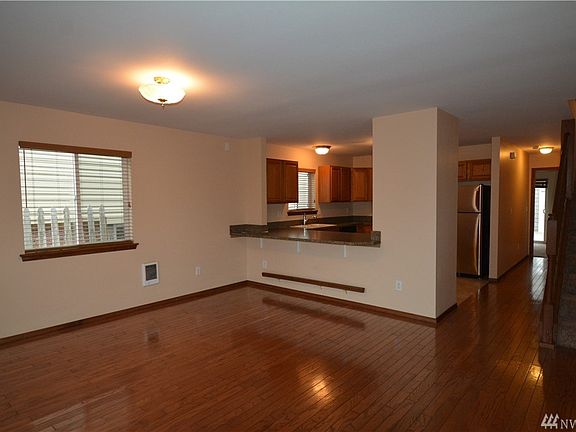 2nd image of 5018 N Pearl St