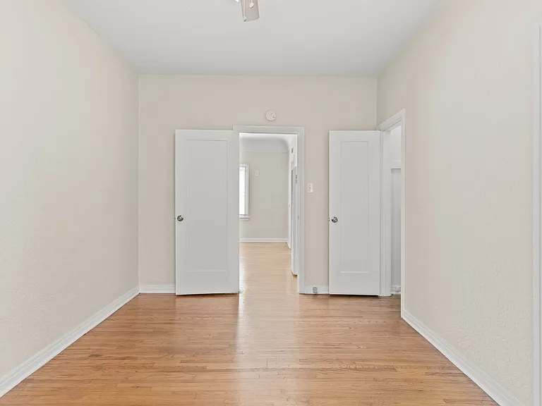 1715 Termino Ave — Photo 11