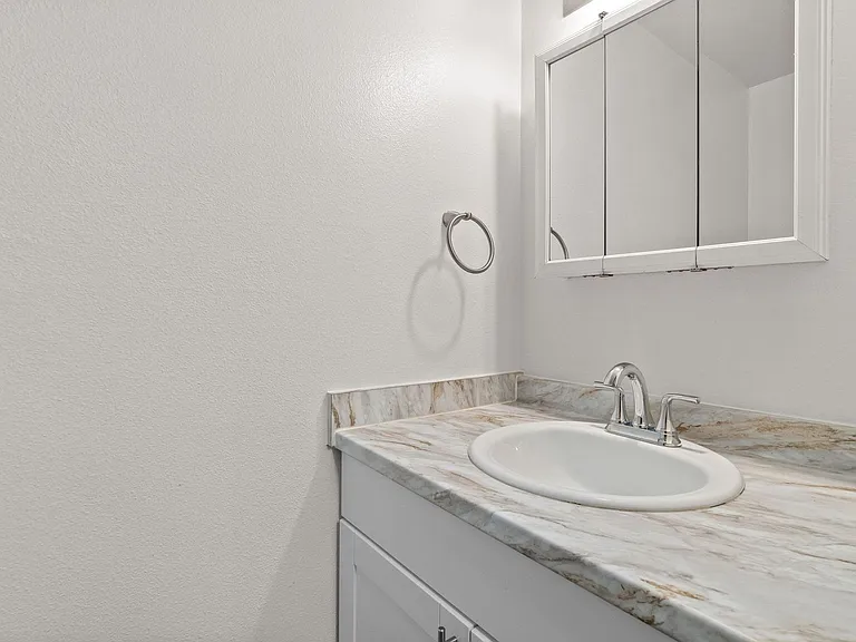 Meadowood Apts — Photo 5