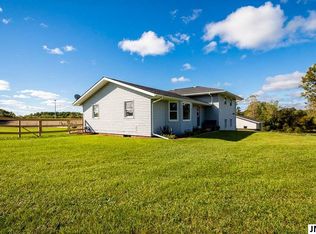 11301 Cady Rd, Grass Lake, MI 49240