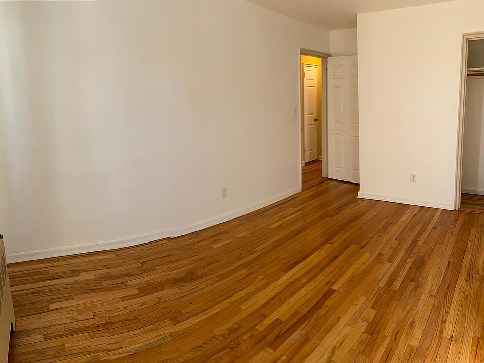 1st image of 3174 Griswold Ave Floor 1