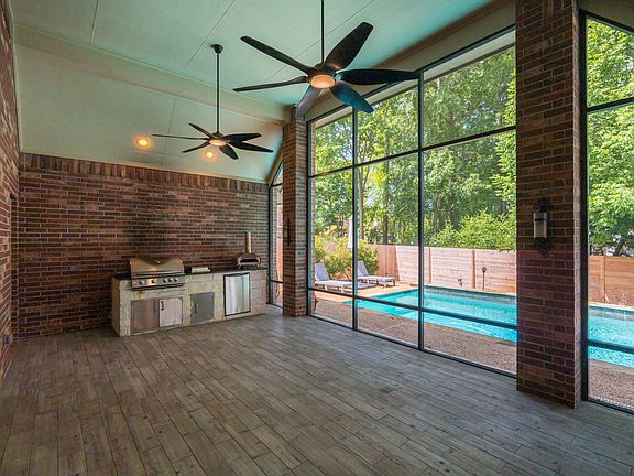 2nd image of 24 Camden Oaks Ln