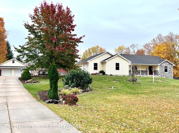 660 Creyts Rd, Dimondale, MI 48821