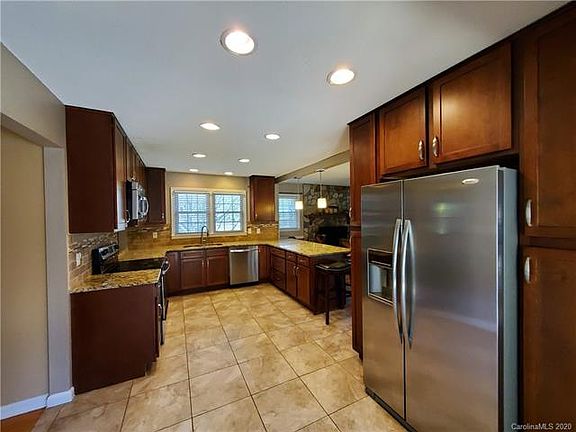 4th image of 260 Quail Dr