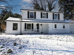 18103 Riverside Dr, Beverly Hills, MI 48025