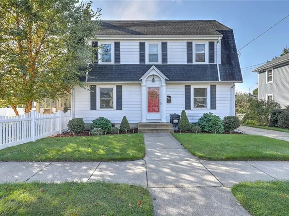 142 Canonchet Ave, Warwick, RI 02888