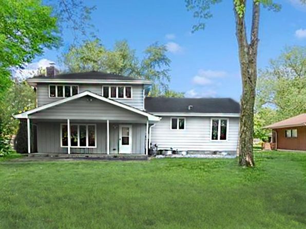 1330 Magnolia Ln, Munster, IN 46321