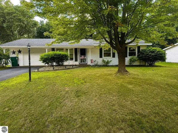 597 Janet St, East Tawas, MI 48730