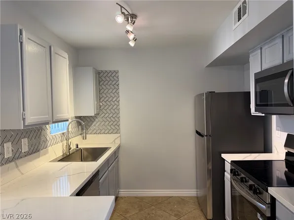 6650 W Warm Springs Rd Unit 2174, Las Vegas, NV 89118