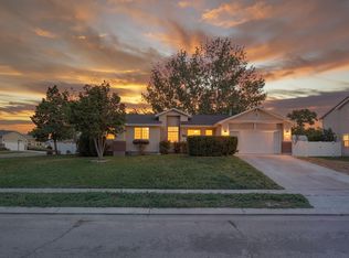 8434 S Windmill Dr, West Jordan, UT 84081